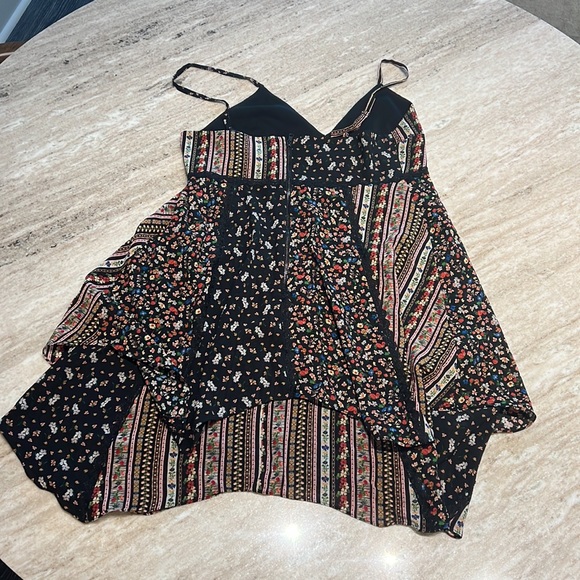 Alice + Olivia Floral Print Blouse - Picture 2 of 3